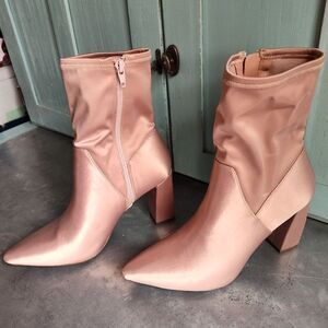 Aerosoles Boots Women 8M Password Shimmery Rose Pink Highheel Ankle Fabric Upper